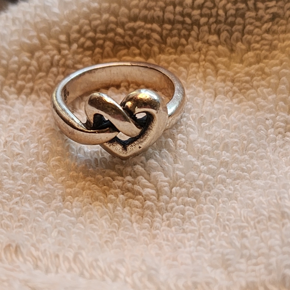 James Avery RETIRED Sterling HEART KNOT Ring - Size 5.5